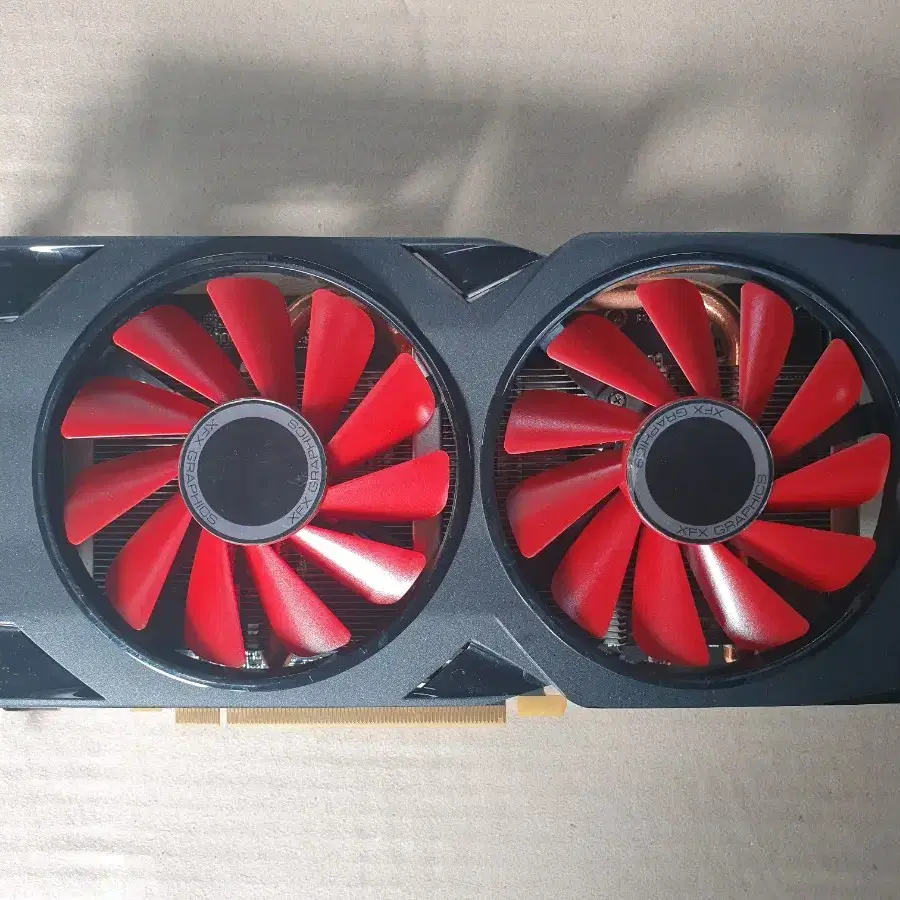 라데온 RX570 4GB 팝니다