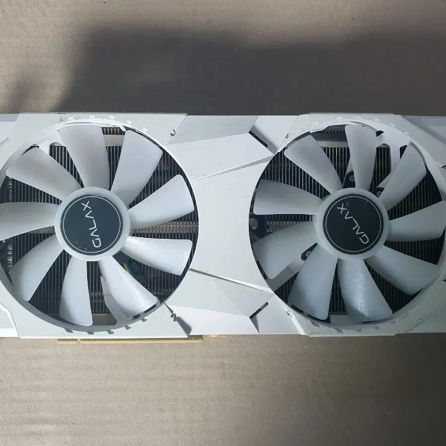 지포스 RTX2070 SUPER 8GB 팝니다