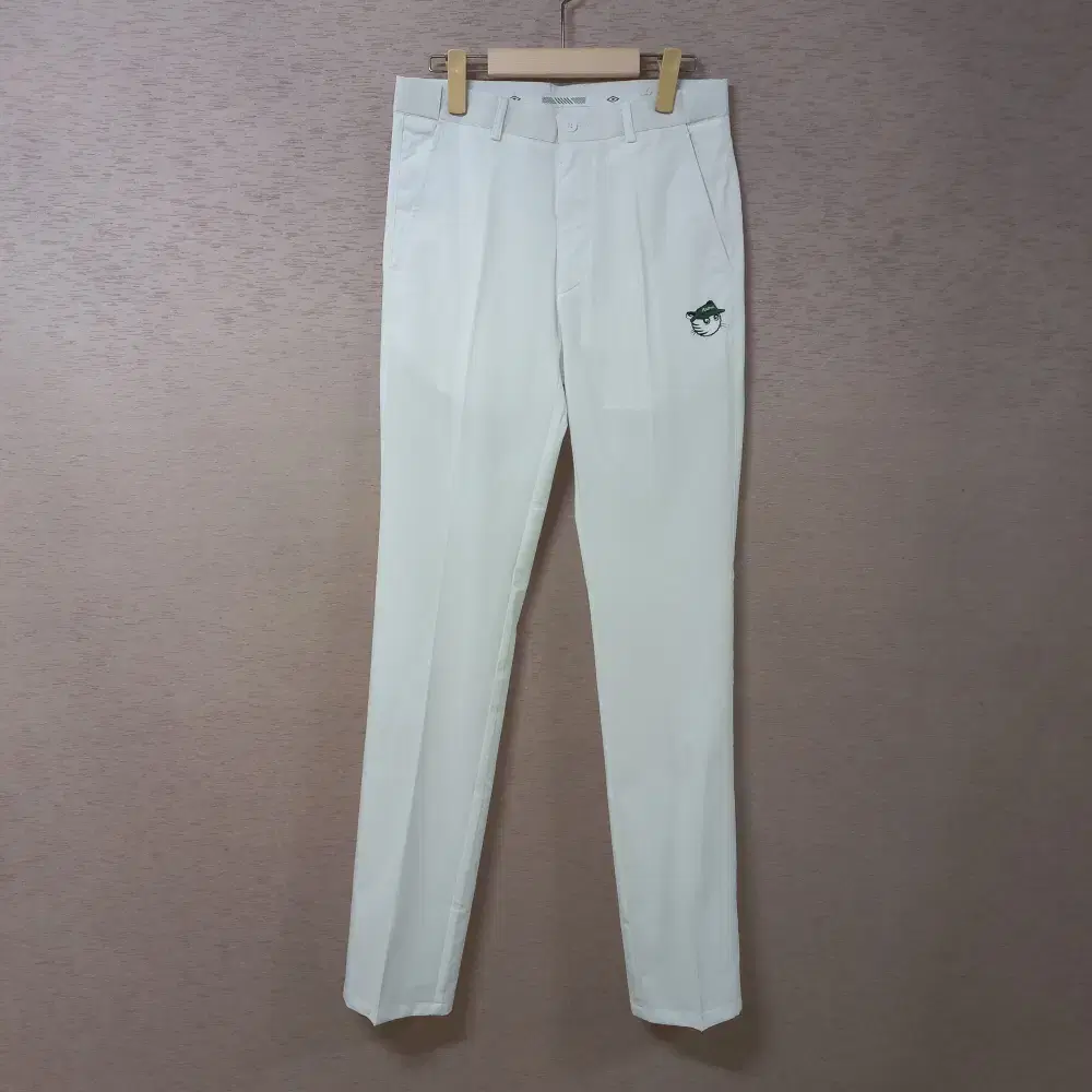 11-22/Malone White Pants