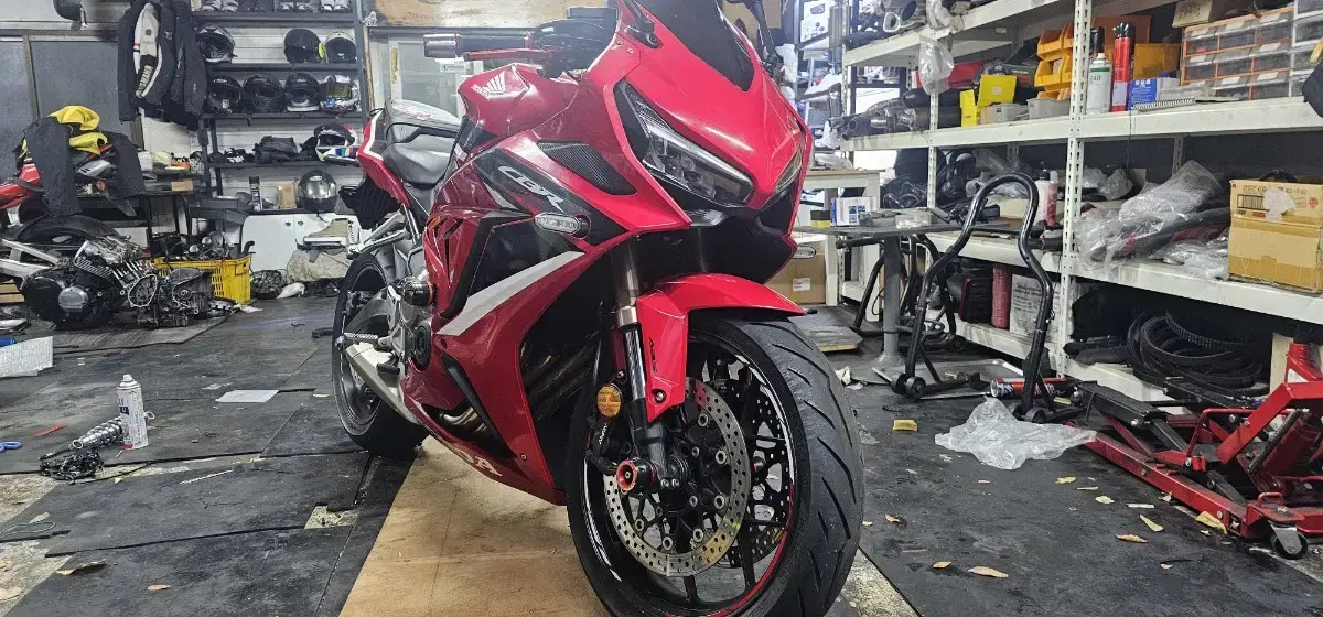 혼다 cbr650r 21년식 사고차 오토바이넘겨요