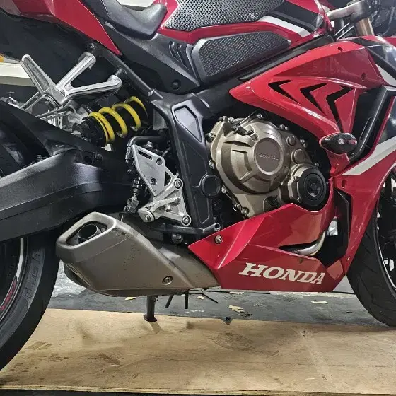 혼다 cbr650r 21년식 사고차 오토바이넘겨요