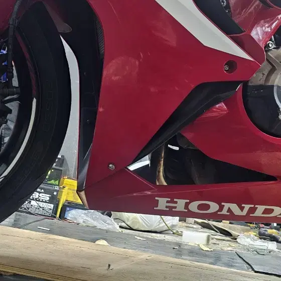 혼다 cbr650r 21년식 사고차 오토바이넘겨요