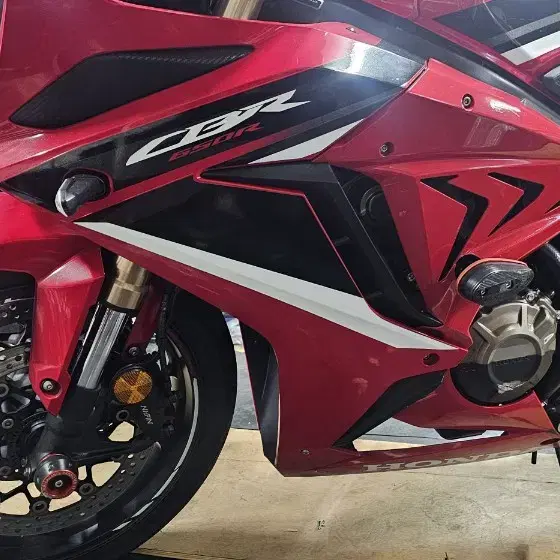 혼다 cbr650r 21년식 사고차 오토바이넘겨요