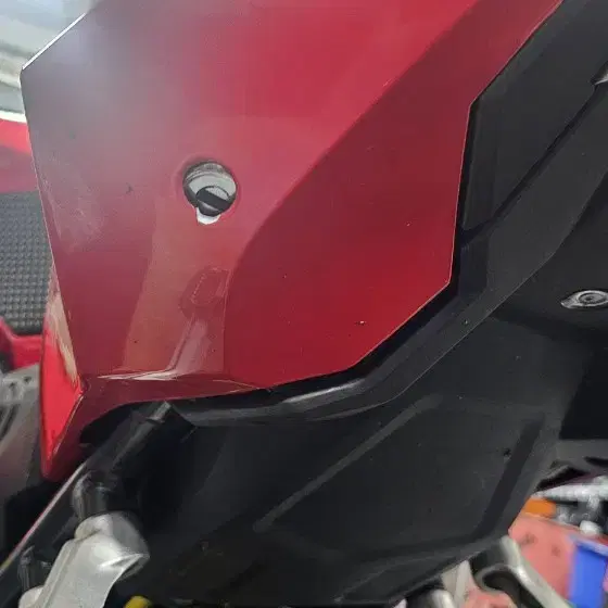 혼다 cbr650r 21년식 사고차 오토바이넘겨요