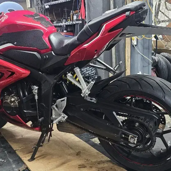 혼다 cbr650r 21년식 사고차 오토바이넘겨요