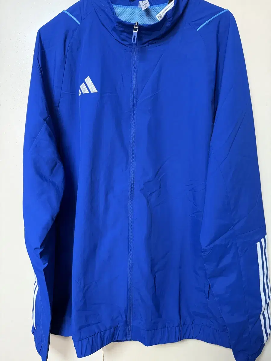 New in adidas tee windbreaker