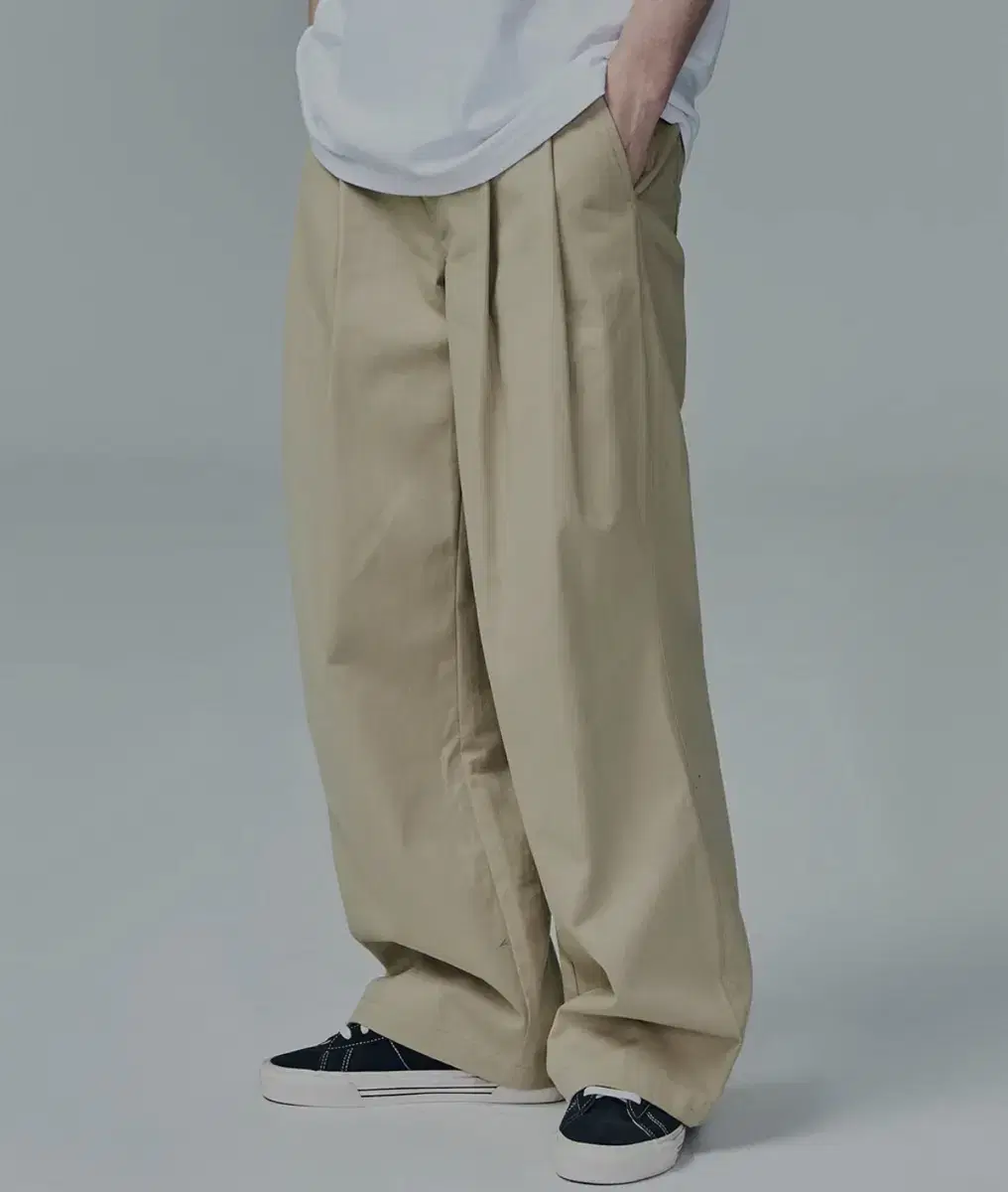 Sickle Pawned Wide Cotton Trousers Beige