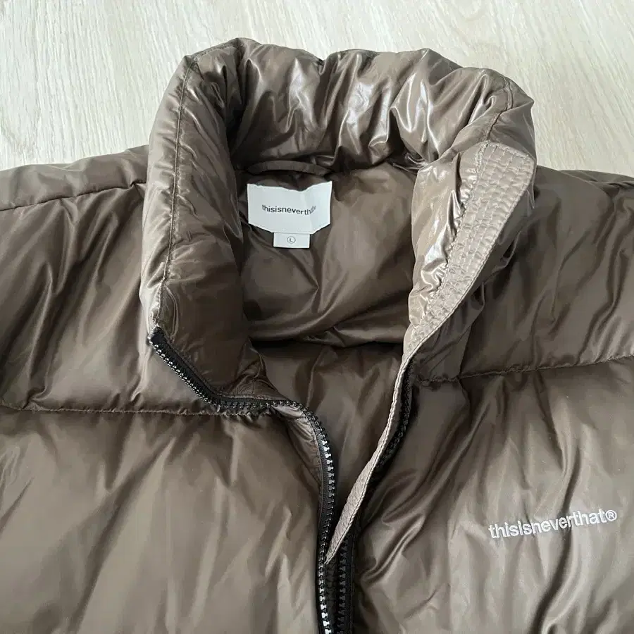 디스이즈네버댓 PERTEX T Down Jacket Brown