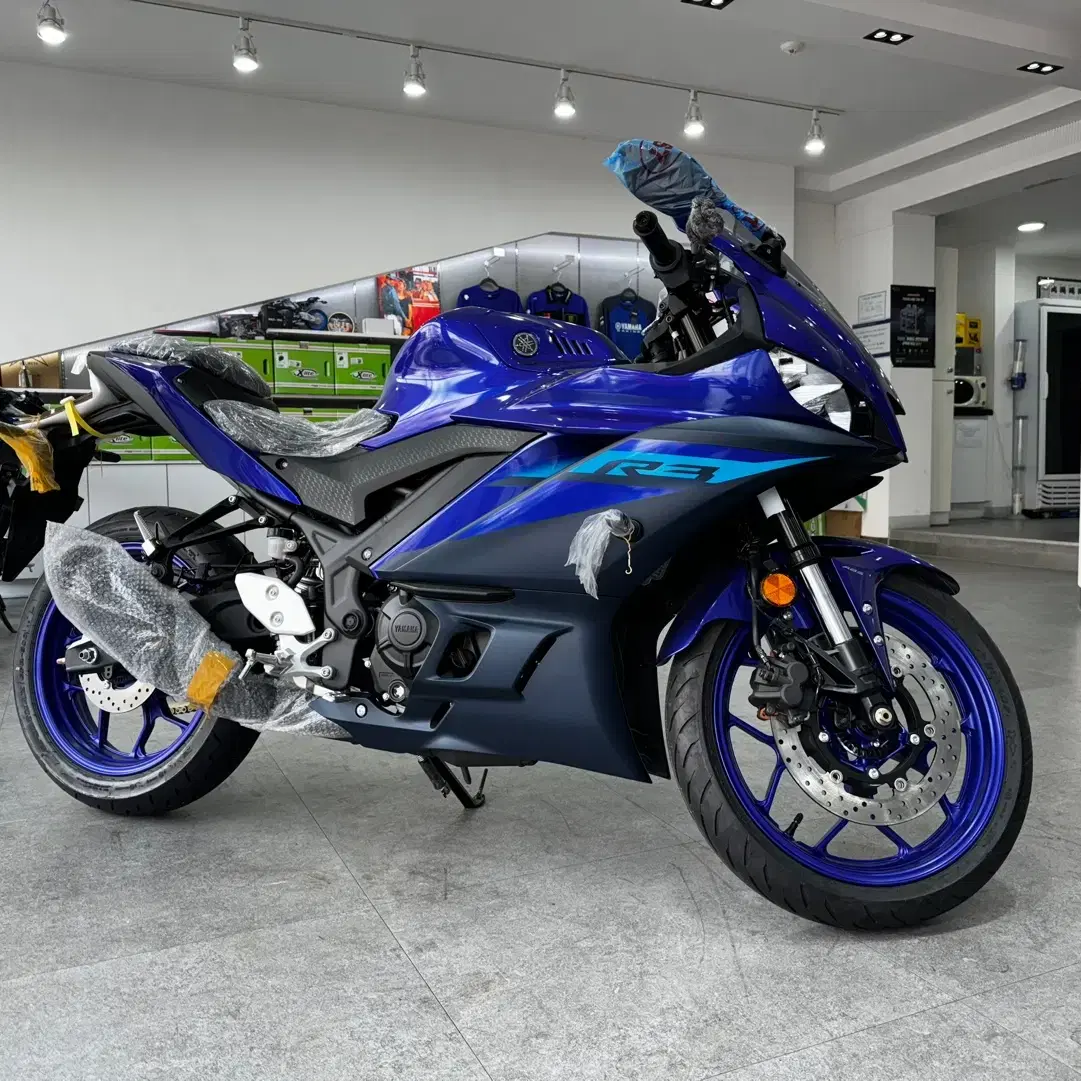 야마하 YZF-R3 블루,블랙 0KM 신차 판매합니다