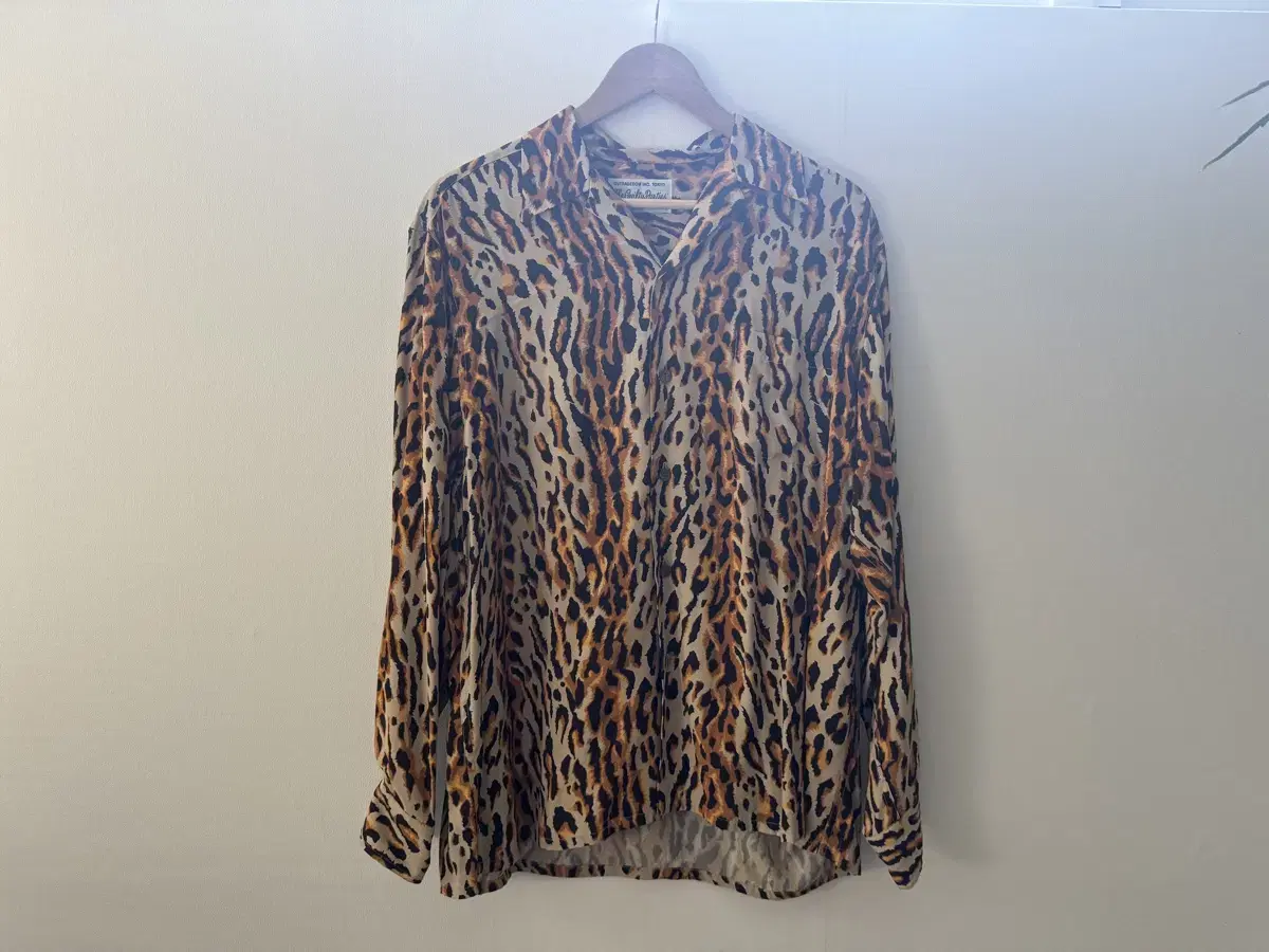 Wakomaria Leopard Long Sleeve Shirt