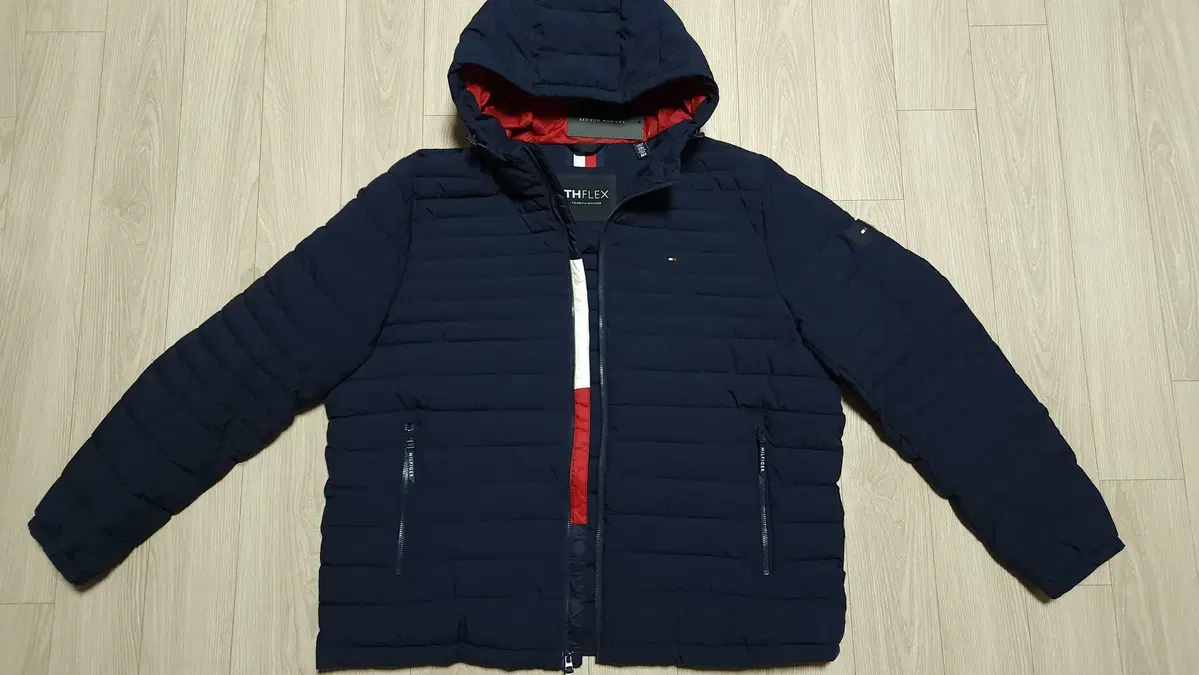 Brand New Tommy Hilkiger Navy Hooded Lightweight Padded Jacket Big Size 2XL Negligible