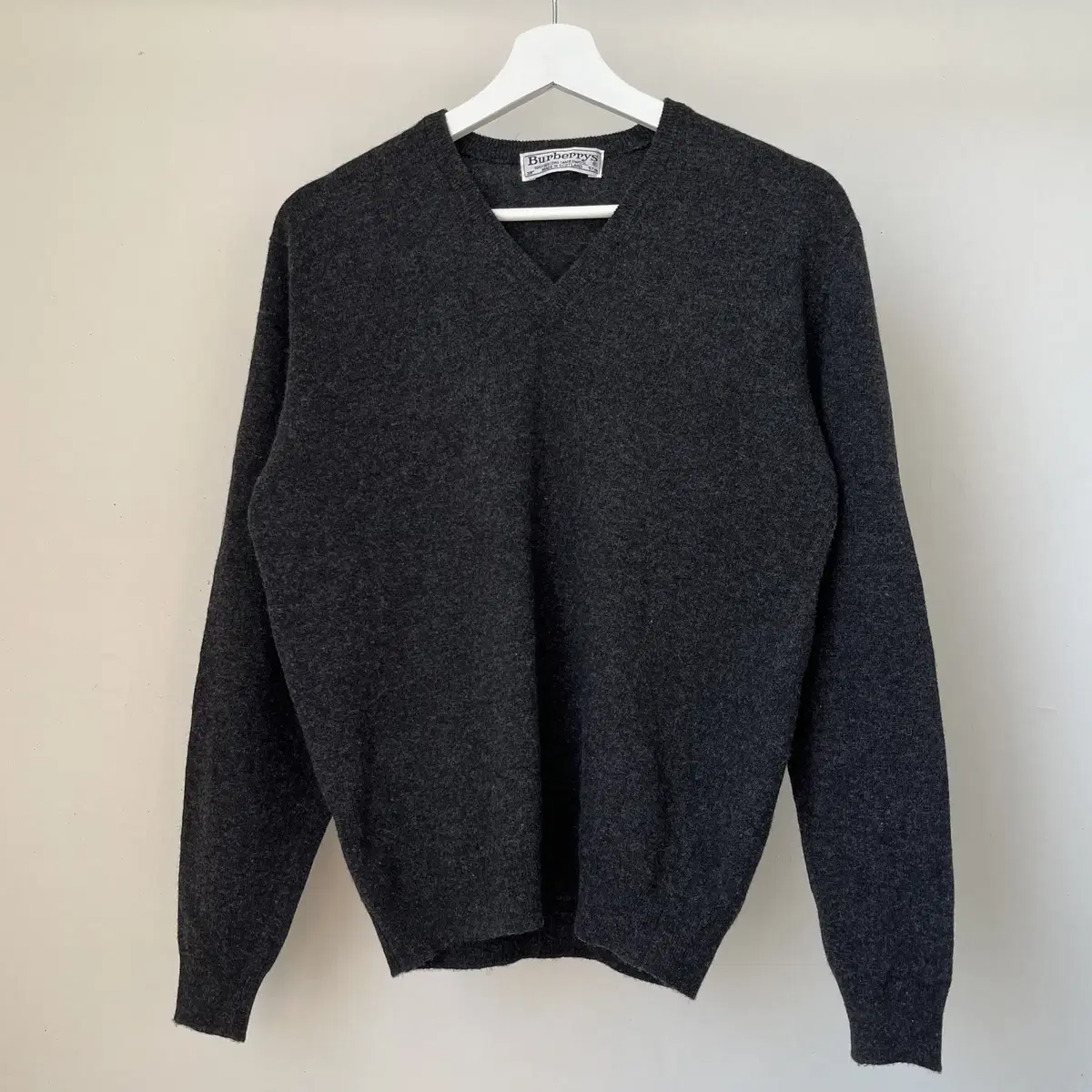 BURBERRYS 90's Lambs wool V-neck knit