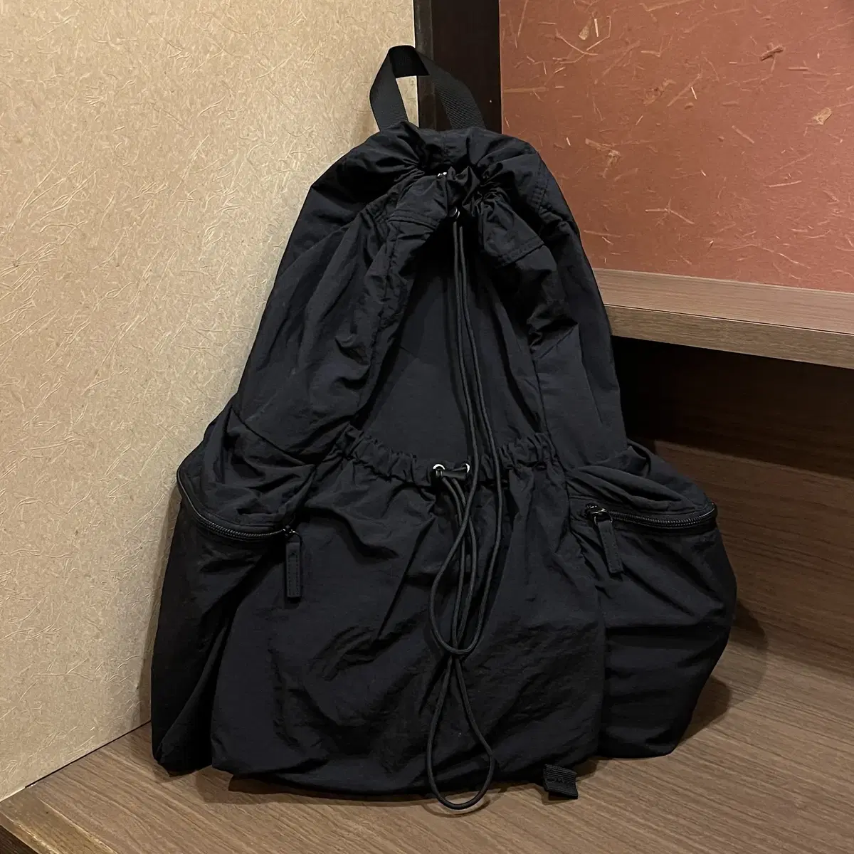 GU soft nylon Drawstring Backpack 미사용품