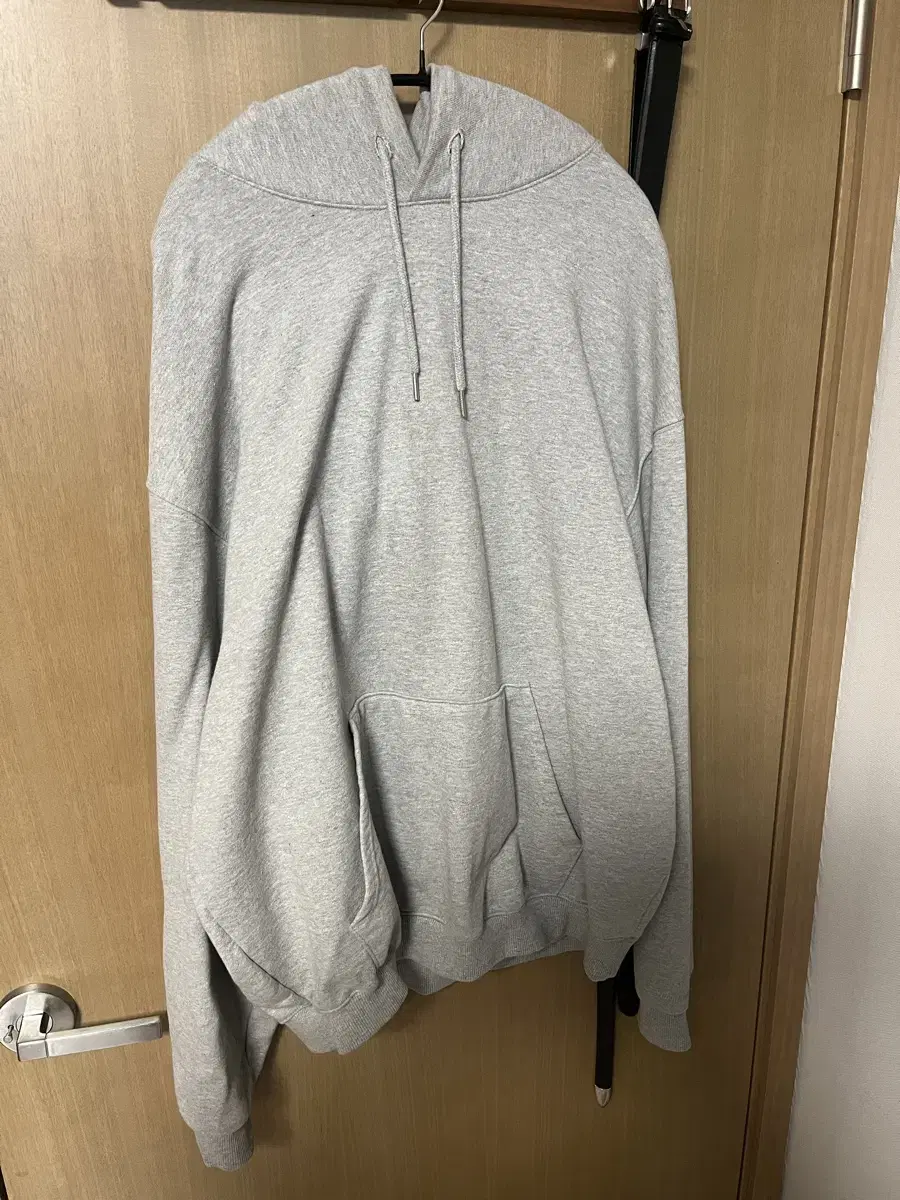 (OS) Untitled Idle Hoodie