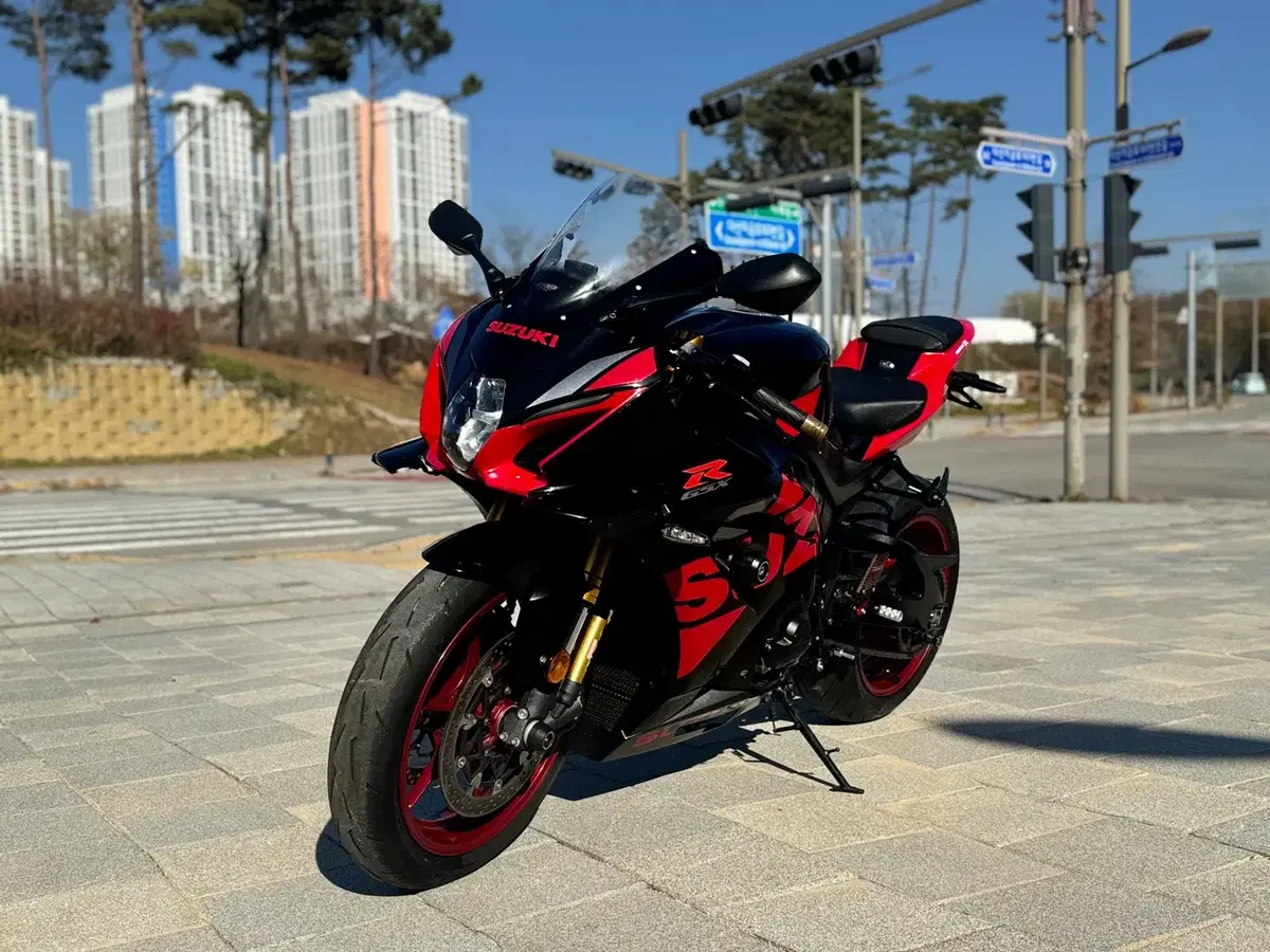 gsx r1000r abs 2019년식 옵션 다수 판매 합니다