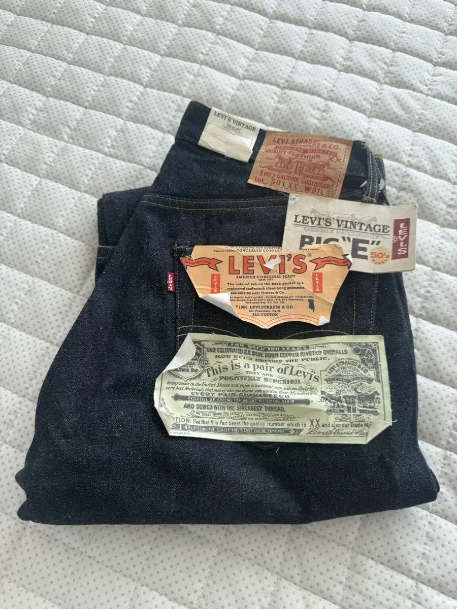 Levi's55501 Valencia