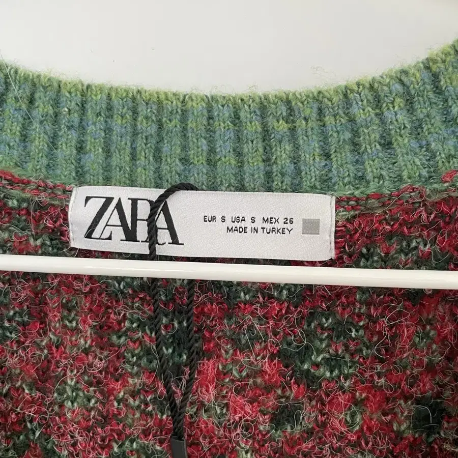 ZARA 자라 크롭가디건 스퀘어넥