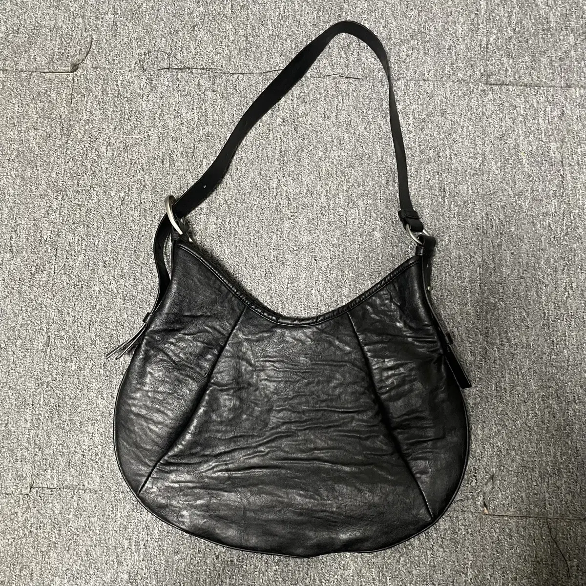 이우가마카라스 가방 H-buckle soft leather bag