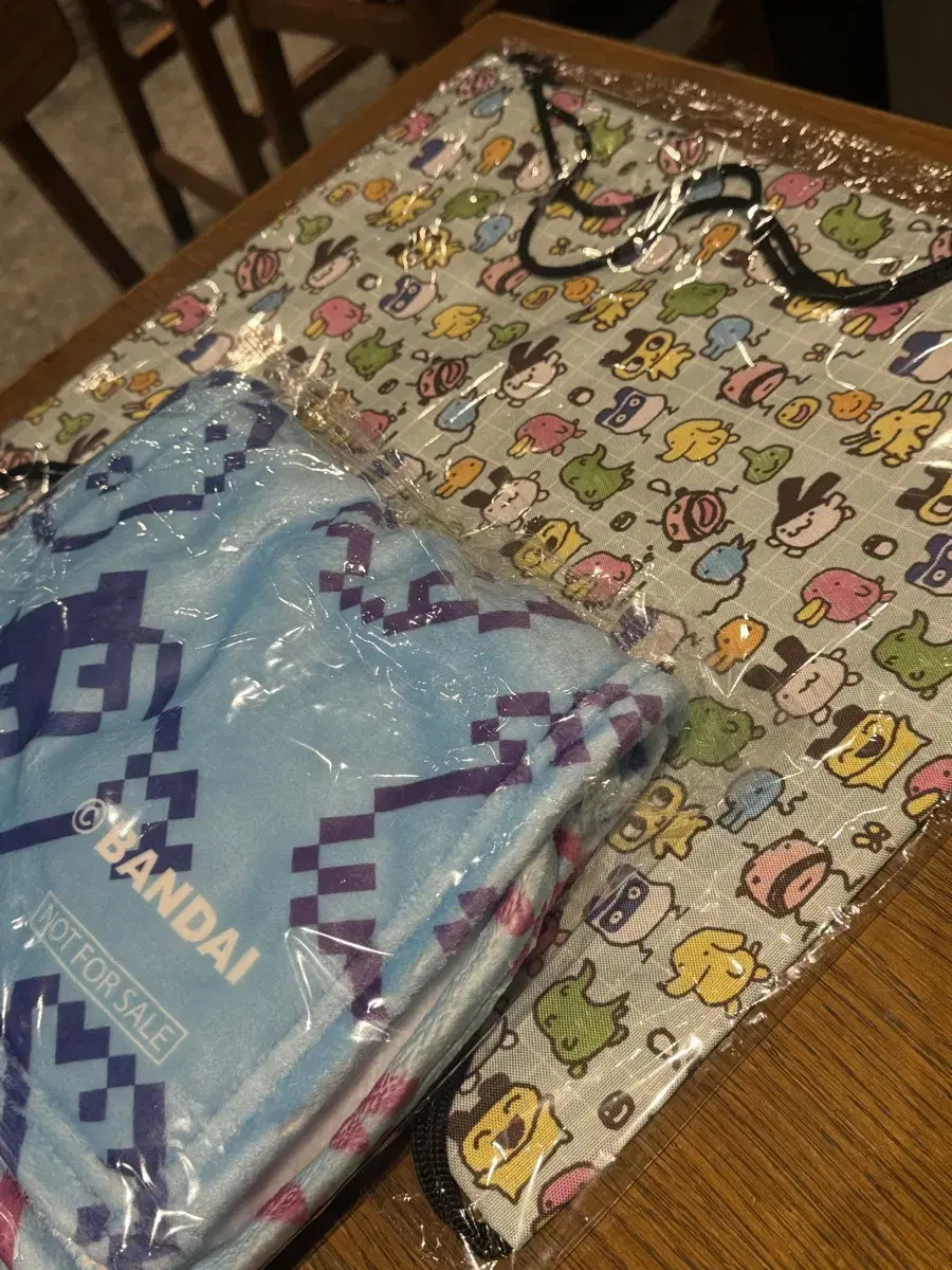 Tamagotchi pop up Early Bird pre-order benefit Stringback Blanket bulk Individual WTS