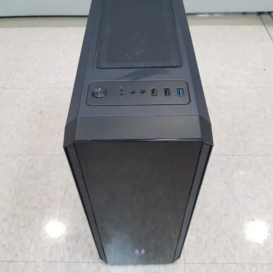 라이젠 5 3600 16램 ssd512hdd4t gtx1660슈퍼