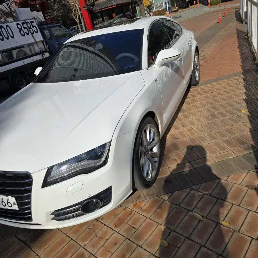 아우디 A7 다이나믹 4G 4.5TDI 콰트로 2015년 5월식 휜색 3