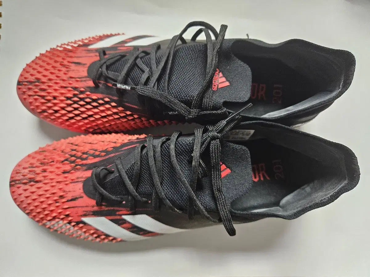 Adidas Predator 20.1 270 판매합니다.