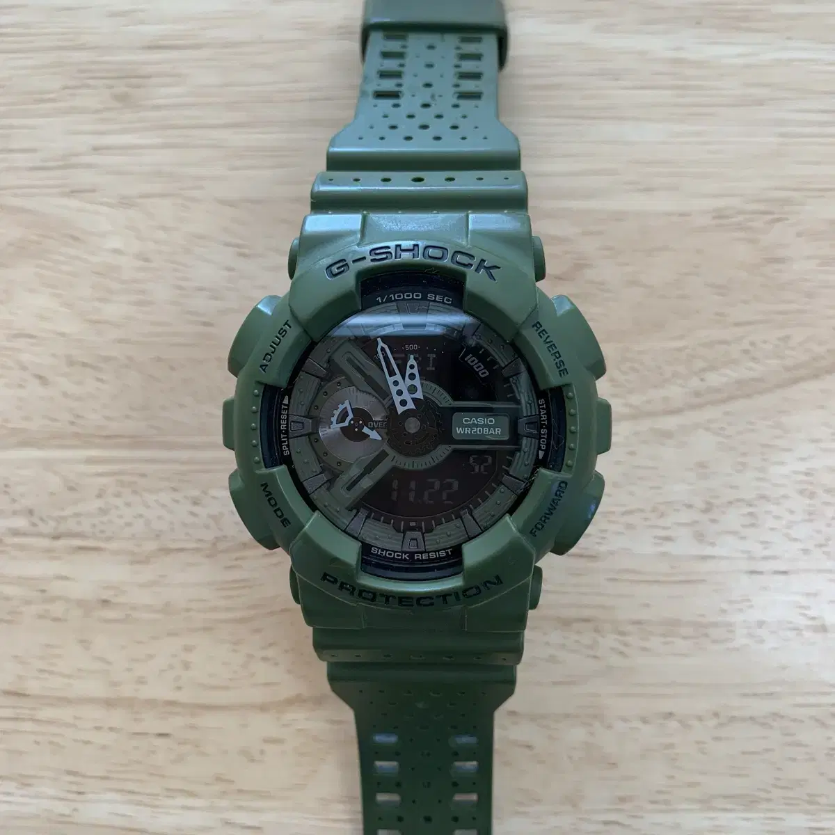 지샥 빅페이스 (G-SHOCK GA-110) 밀리터리 그린 판매합니다