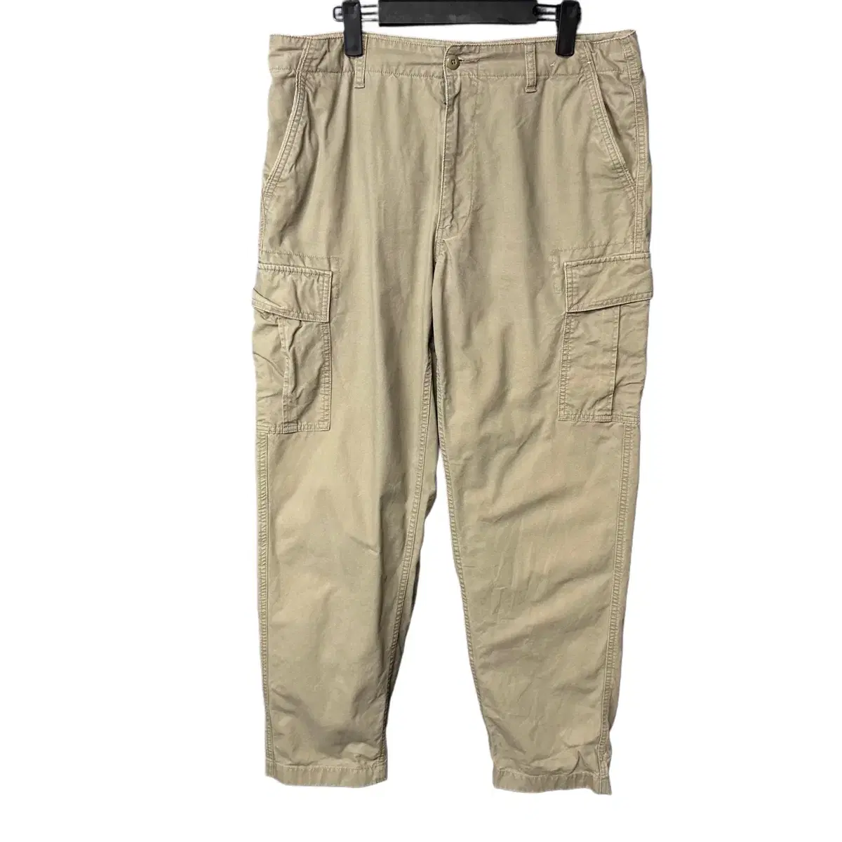 34 UNIQLO beige cargo pants