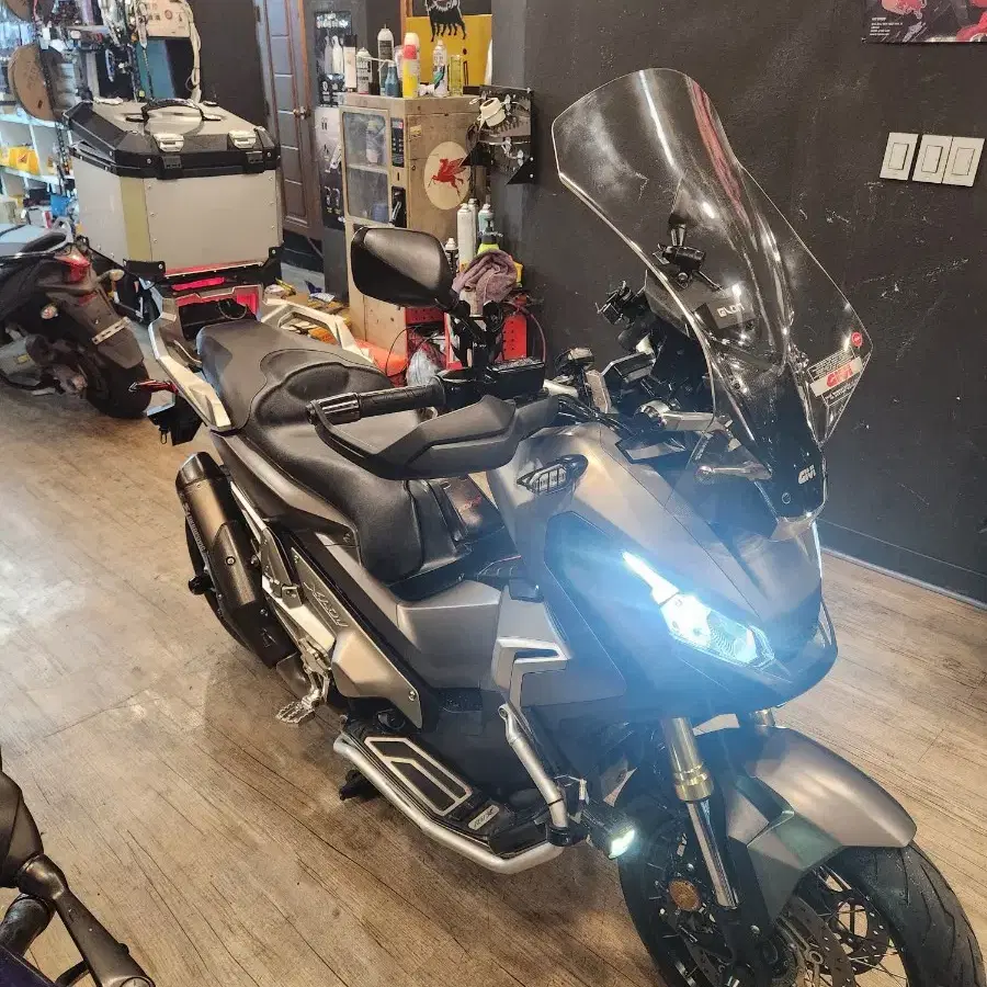 2018x-adv750 아크라정품 구변차량!!짧은키로수