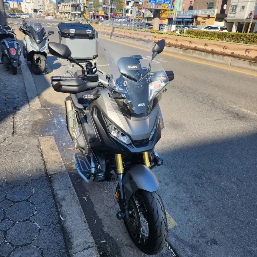 2018x-adv750 아크라정품 구변차량!!짧은키로수