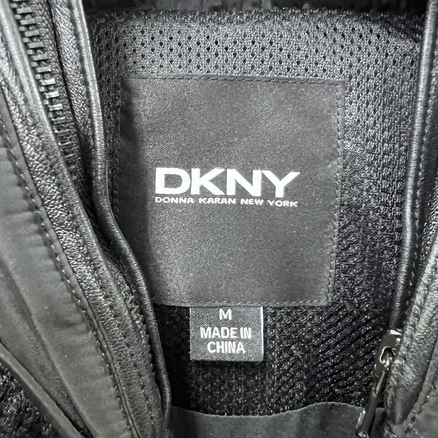 정품) DKNY 남성 패딩조끼