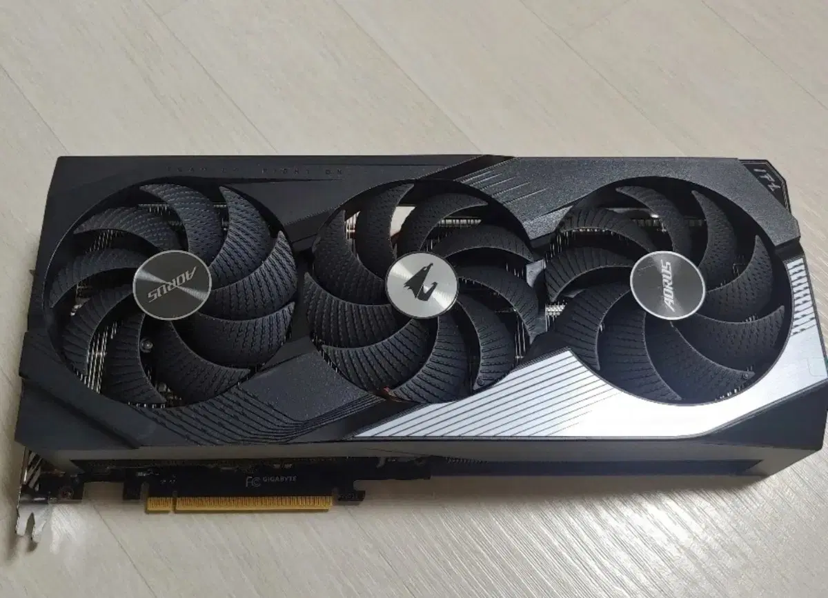 기가바이트 4070 ti super MASTER