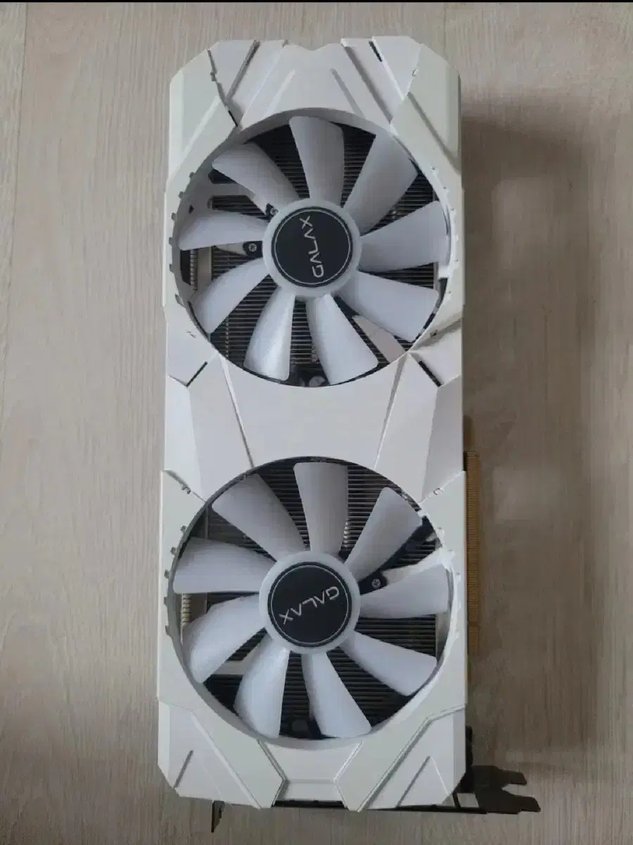 갤럭시 RTX2080 SUPER 8GB 화이트