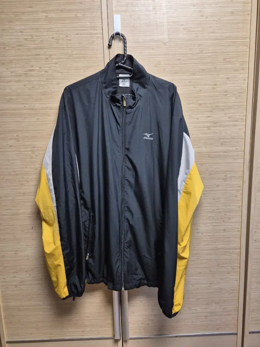 Mizuno Windbreaker L