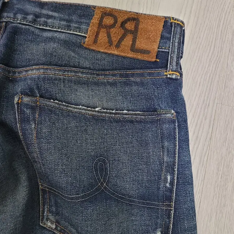 RRL(더블알엘) 스트레이트핏 홀리 셀비지 진