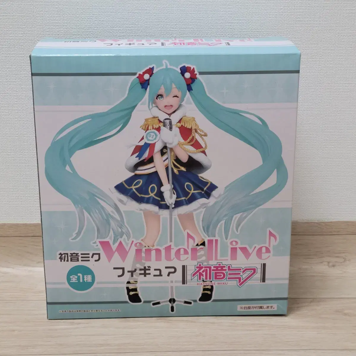 Taito winter Live Figures /Hatsune Miku/Kagamine Rin/Kagamine Ren