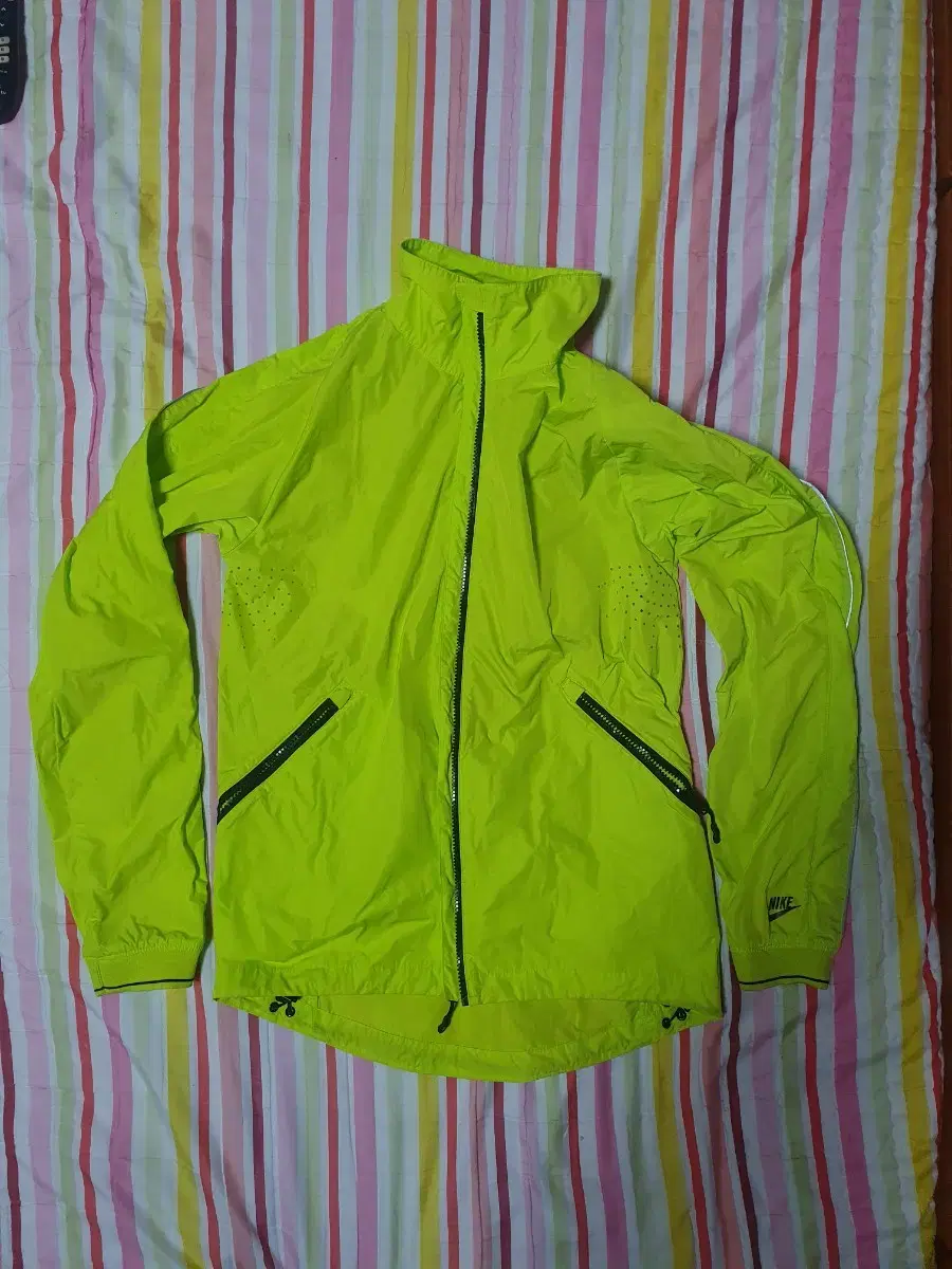 Nike fluorescent windbreaker jacket size 95 for sale