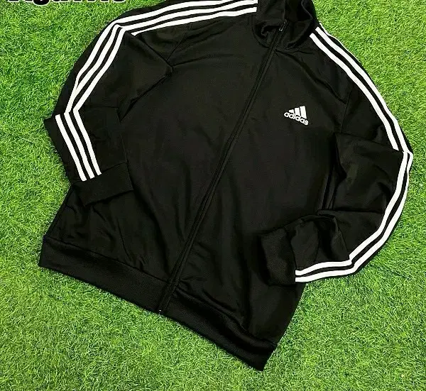 adidas Triangle Logo Black Jersey