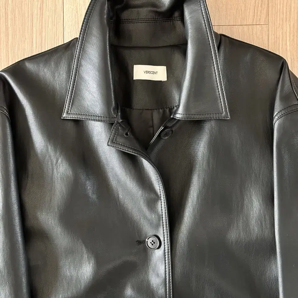 베르센트 셔링 레더 자켓 Shirring leather jacket