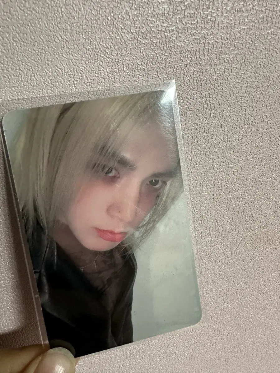 The Boyz Hinge younghoon photocard