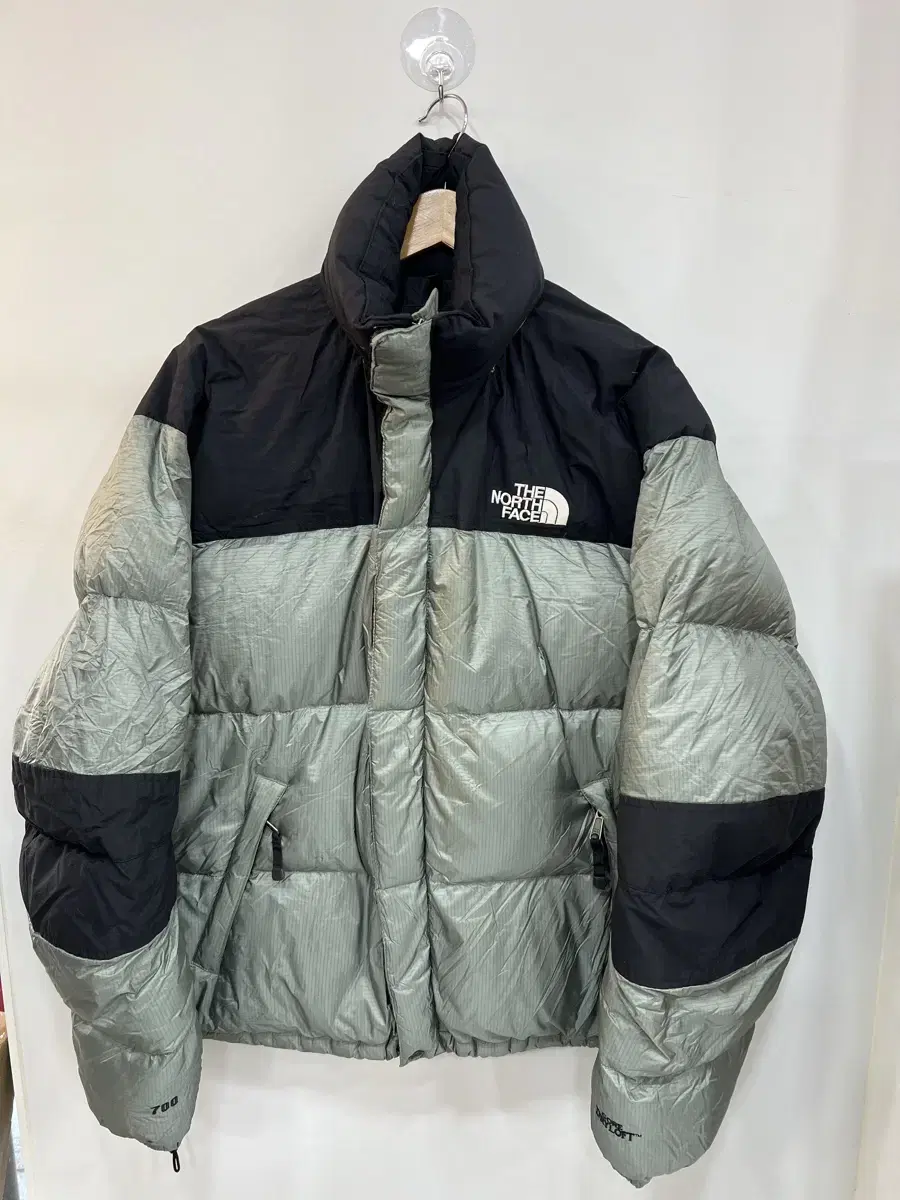 The North Face 700 Nupsi Dryloft Padding