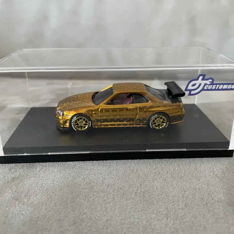 핫휠 r34 gold custom