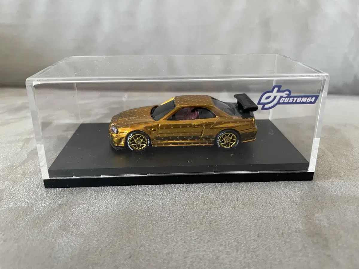 핫휠 r34 gold custom