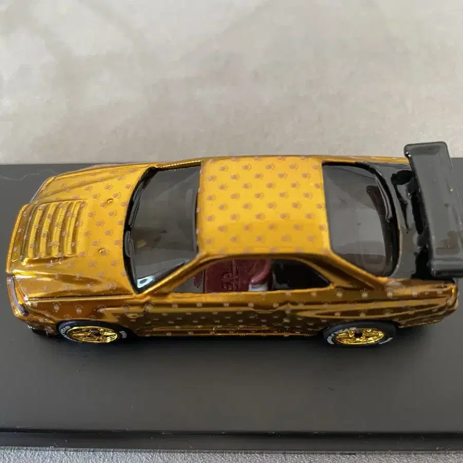 핫휠 r34 gold custom