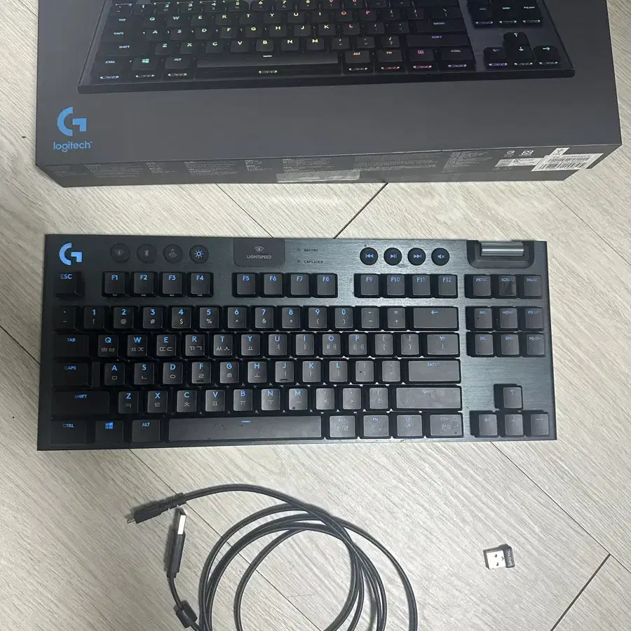 로지텍 G913 TKL 팝니다