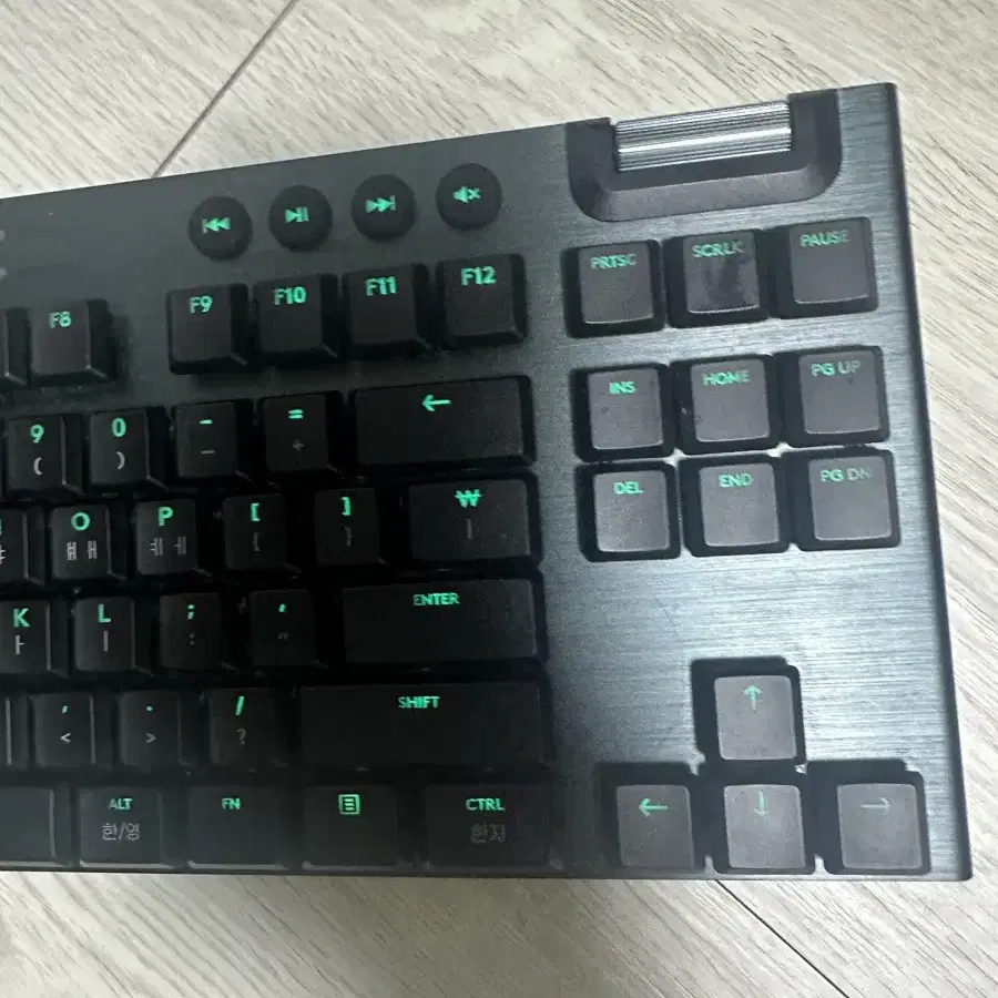 로지텍 G913 TKL 팝니다