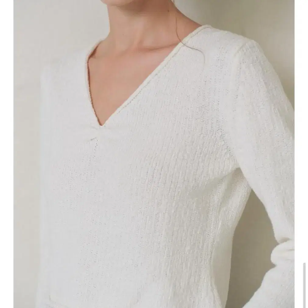 타낫 T/T V-neck shirring knit (아이보리) 새상품