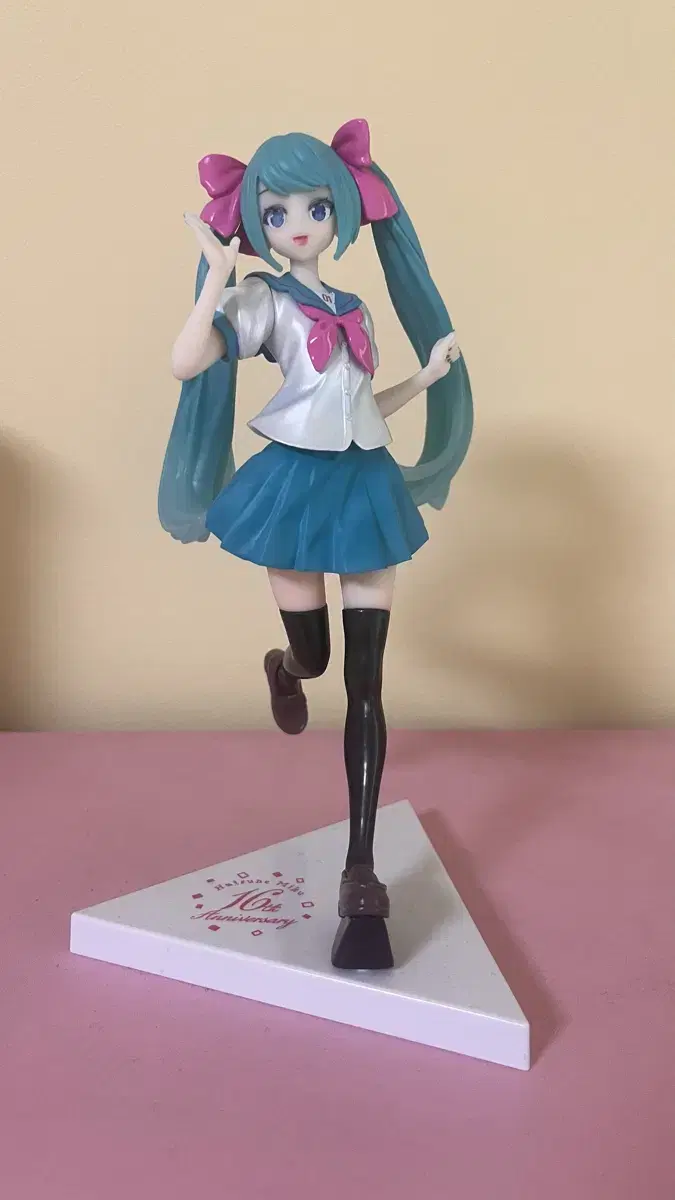 Miku 16th Anniversary School Uniform Figure