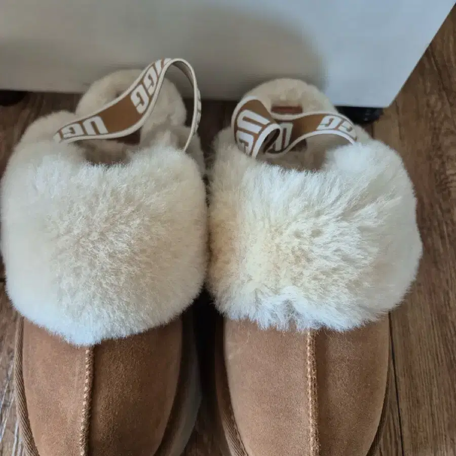 UGG 여성 어그 슬리퍼 펀케트