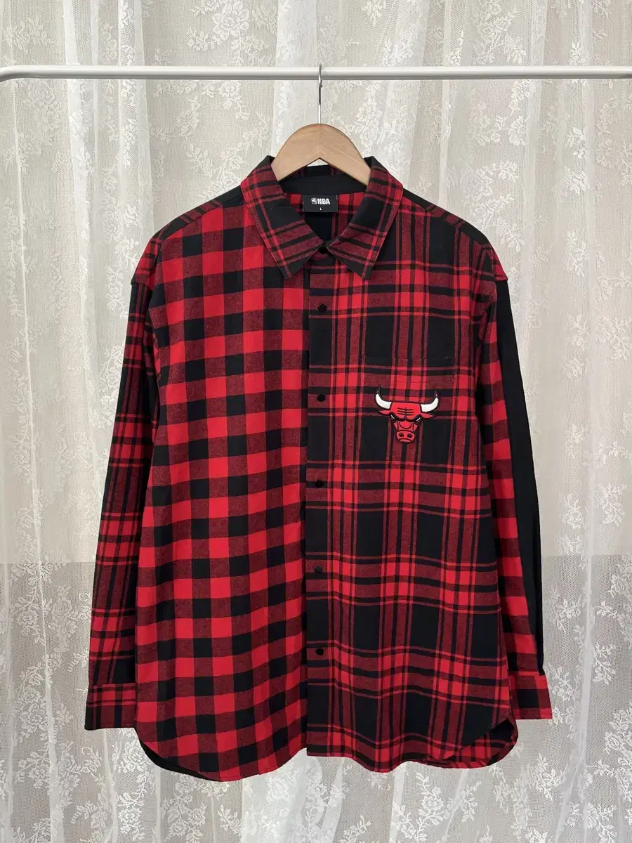 L) NBA Chicago Bulls Check Shirt